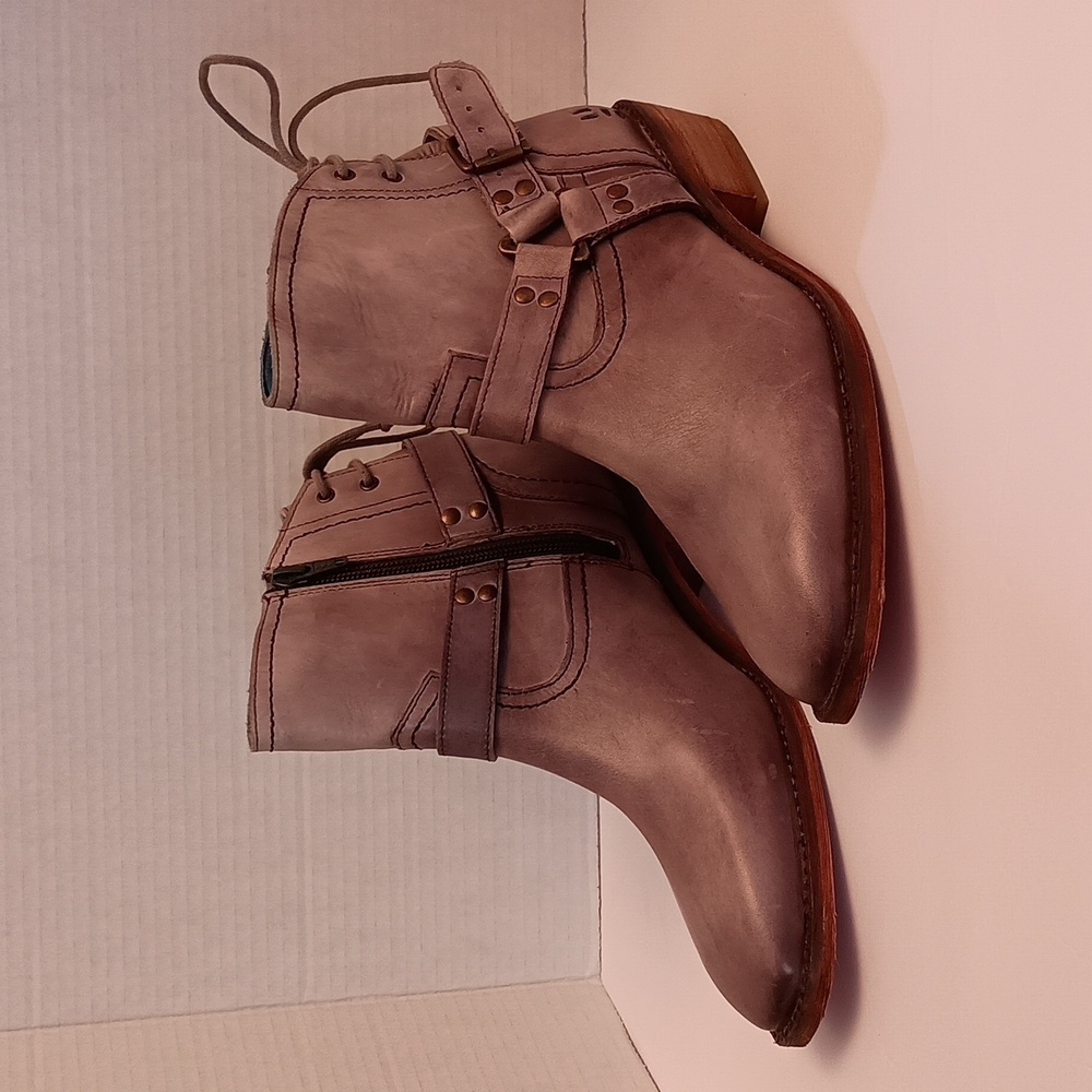 Roan by Bed Stu Grey Leather Heeled Booties Size 7.5